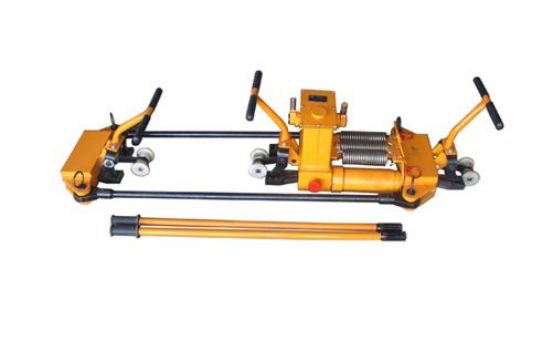 點(diǎn)擊查看詳細(xì)信息<br>標(biāo)題：YTF-400Ⅱ型液壓軌縫調(diào)整器 閱讀次數(shù)：2131