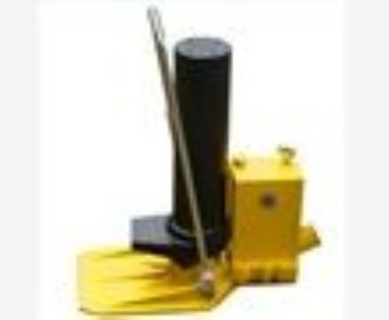 點擊查看詳細信息<br>標題：GYQD-196型寬枕板起道器 閱讀次數：2574