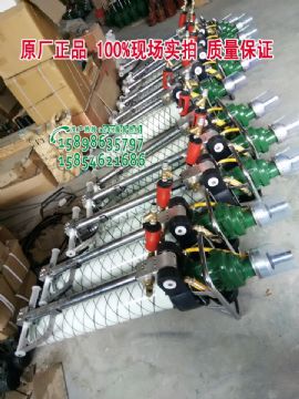 點擊查看詳細信息<br>標題：發往山西太原MQT-120/2.3氣動錨桿鉆機及配件 閱讀次數：2150